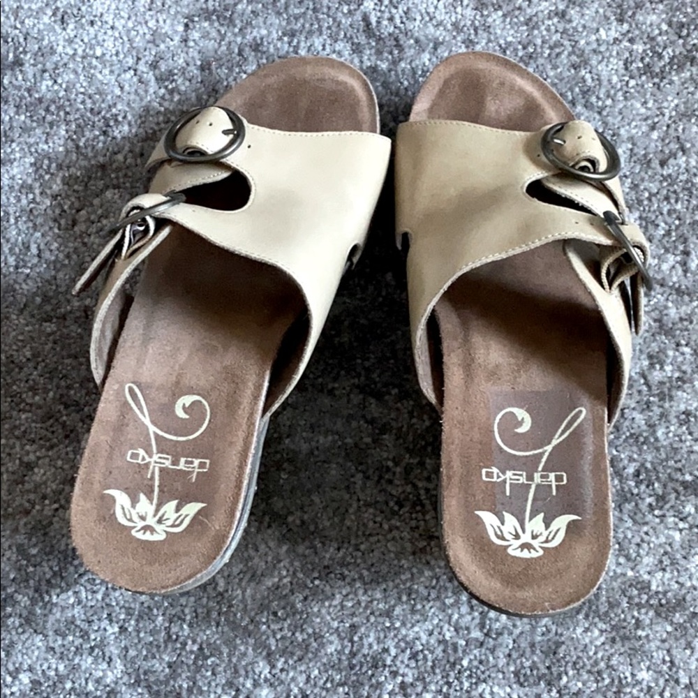 Tan leather wedges